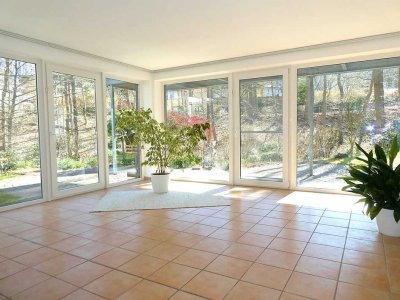 3-Zi.-Whg. mit Südterrasse und eigenem, angrenzenden Wald (provisionsfrei)