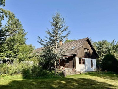 SITULI: Großzügiges Landhaus in Alleinlage - Naturidylle mit 2 Wohneinheiten