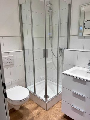 Voll möblierte, kernsanierte, 1,5 Zimmer Wohnung mit neuem Bad und Pantryküche in direkter Uni-Nähe