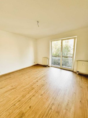 Attraktive Wohnung in zentraler Innenstadtlage mit Aufzug, Einbauküche und Balkon.