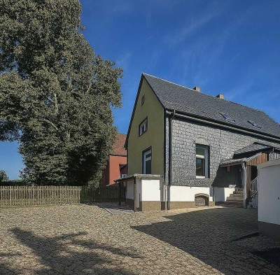 Günstiges 4-Raum-Einfamilienhaus mit gehobener Innenausstattung in der Nähe von Leipzig.