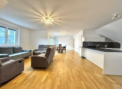 Großzügig Wohnen in Ruhelage - Familienwohnung nahe Siegesplatz