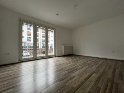 **HELLE 3-ZIMMERWOHNUNG MIT BADEWANNE UND TAGESLICHTBAD**