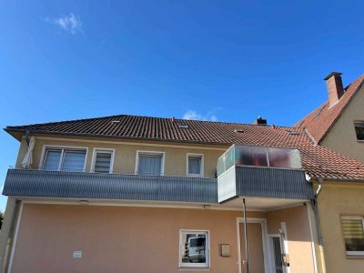 Große 2-Zimmer-Wohnung mit Balkon und großer Ausbaureserve in BI-Brackwede-Zentrum!