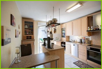 °°° Ruhig und dennoch zentral mit schönem Balkon °°°