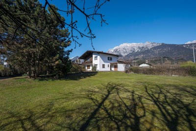 Einfamilienhaus mit großem Grundstück