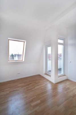 Bezugsfertige Dachgeschosswohnung mit Terrasse - Erstbezug! Termin sichern unter 0172-326 11 93