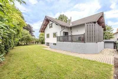 Knapp 6 % Rendite: Gepflegtes Zweifamilienhaus mit Einliegerwohnung und großem Grundstück!