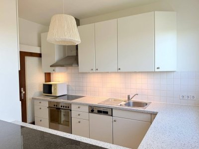 Südstadt: helle 2-Zimmer-Wohnung mit Loggia
