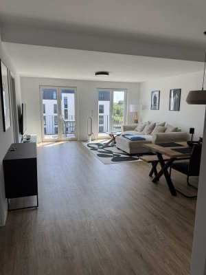 Moderne Zwei-Zimmer-Wohnung mit riesigem Balkon