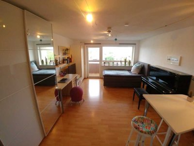 Möbliertes 1-Zimmer-Appartment mit Balkon, Aufzug und Stellplatz