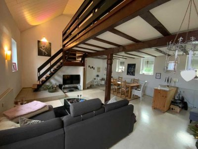 Schöne 3-Zimmer-Wohnung mit Empore in Steinperf.