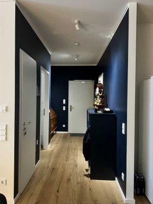 Hochwertige , möblierte 2 Zimmer Wohnung . Innenstadt