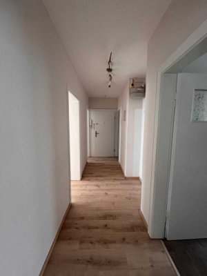 Marktstraße: Schöne, helle, gut geschnittene Innenstadtwohnung
