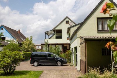 *** RIESIGE EG WOHNUNG - GARTEN - GARAGE - 5 ZIMMER ***
