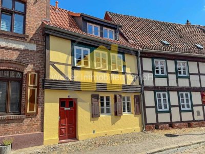***TOLLES FACHWERKHAUS IN DER INNENSTADT VON QUEDLINBURG ZU VERMIETEN***