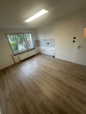 Schöne, vollständig renovierte 2-Zimmer-Wohnung zur Miete in Oberhausen