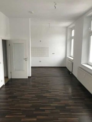 Helle 3-Raumwohnung mit Balkon und 2 Abstellräumen