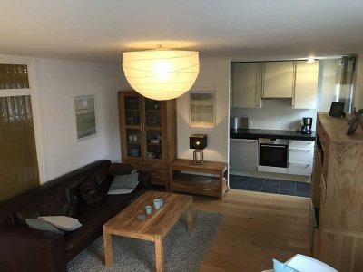 Charmante 2-Zimmer Wohnung im 1. OG mit Balkon in Blankenese