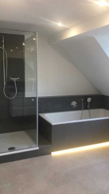 Sanierte, luxuriöse Maisonettewohnung in zentraler Lage