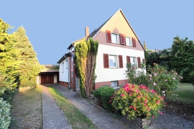 Gepflegtes Einfamilienhaus in ruhiger Lage mit Keller u. schönem Garten