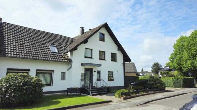 Gemütliche 4-Zi.-Whg. im Zweifamilienhaus mit Garage, Loggia u. Balkon in Odenthal-Erberich.