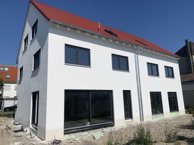 Lu-Melm - Neubau einer attraktiven Doppelhaushälfte, mit ca. 160 m² Wfl und 450 m² Areal