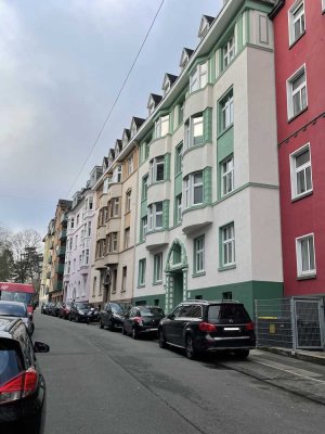 BESONDERE 3 Zimmer-Wohnung mit Sonnenbalkon NEU renoviert Nähe bergisches Plateau
