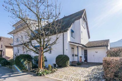 Architektenhaus mit Einliegerwohnung und schönem Gartengrundstück - in Bestlage von Bad Säckingen