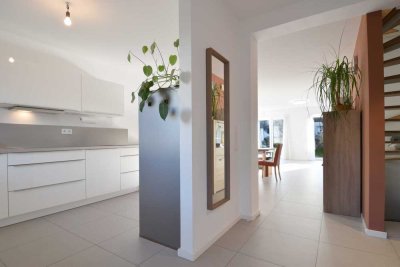 Modern, ruhig & zentrumsnah – Reiheneckhaus im KfW-70-Standard