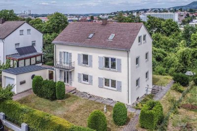 FAMILIENIDYLLE TRIFFT STADTNÄHE - ZWEIFAMILIENHAUS MIT POTENZIAL