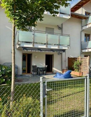 Ruhige Wohnung -Erdgeschoss und Souterrain mit Terrasse und Garten