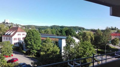 Schöne zentrale 3,5-Zimmer-Wohnung mit Balkon und EBK in Tettnang