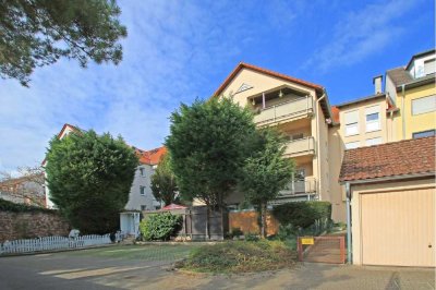 Mehrfamilienhaus mit 7 Wohnungen und 7 Garagen im  beliebten Mannheimer Feudenheim