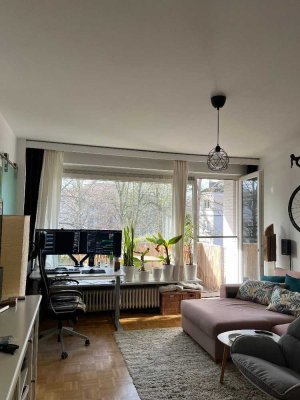 Helle 1,5-Zimmer-Wohnung mit Balkon im Herzen von Eppendorf