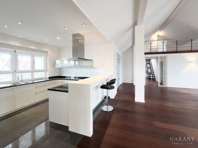 *** Exklusive Penthouse-Wohnung mit privatem Zugang, zwei Dachterrassen & luxuriöser Ausstattung ***