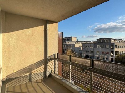 Helle Familienwohnung mit offener Küche!