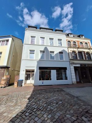 Großzügige 3 Zimmer Wohnung mit Balkon