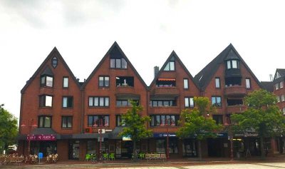3-Zimmer-Wohnung mit Einbauküche & Balkon direkt am Marktplatz zu vermieten