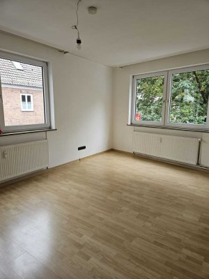 Gepflegte 2,5-Zimmer-Wohnung im 1. OG in Bremen-Alte Neustadt
