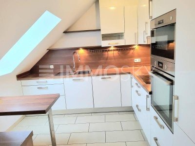 Modernisiertes Dchgeschoß Eigenheim mit Terrasse, Top Anbindung