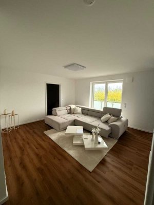 Neubauwohnung – 2 Zimmer mit Balkon & offenem Wohnbereich