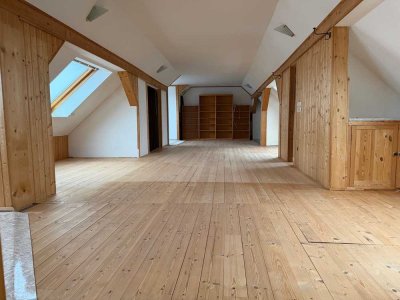 Großzügige 5-Zimmer Maisonette-Wohnung im 3. OG in Leipzig-Möckern