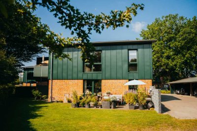 Hochwertige 3-Zi. Wohnung 92m² EBK Fußbodenheizung 2x Terrasse Carport Neumünster Gadeland