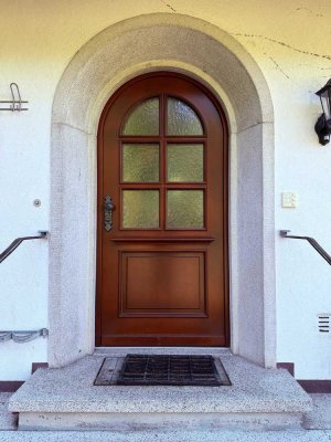 Tolles Haus mit Einliegerwohnung für Naturliebhaber!
Grundstück mit Bach !
Mehrgenerationenhaus