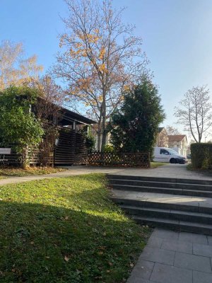 4-Zimmer-Wohnung mit Balkon und Einbauküche in ruhiger Lage von Stuttgart-Weilimdorf.