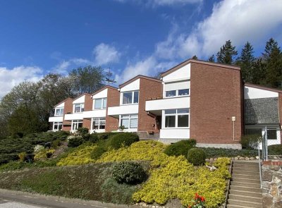Tolle und komplett sanierte 2-Zimmer-Wohnung in TOP-Lage mit Terrasse und tlw. Elbblick
