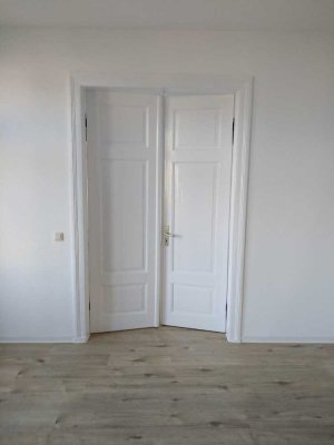 Sanierte 2 Raumwohnung mit Stellplatz, Innenstadt und Seenähe