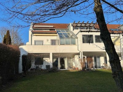 Außergewöhnliche 4-Zimmer-Dachgeschoss-Wohnung mit Panoramablick in Ulm-Eselsberg.