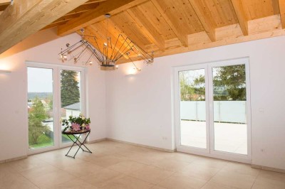 Neuwertige und helle 2ZKB-Wohnung mit moderner Einbauküche in ruhiger Lage
